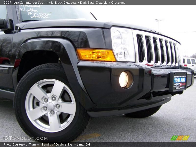 Black Clearcoat / Dark Slate Gray/Light Graystone 2007 Jeep Commander Sport 4x4