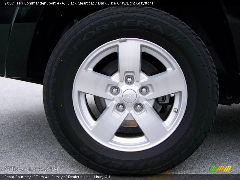 Black Clearcoat / Dark Slate Gray/Light Graystone 2007 Jeep Commander Sport 4x4