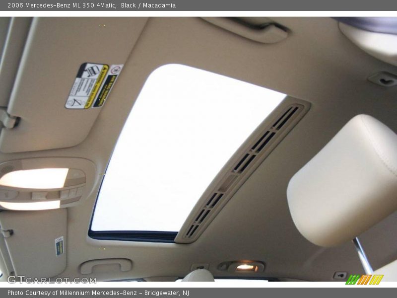 Black / Macadamia 2006 Mercedes-Benz ML 350 4Matic