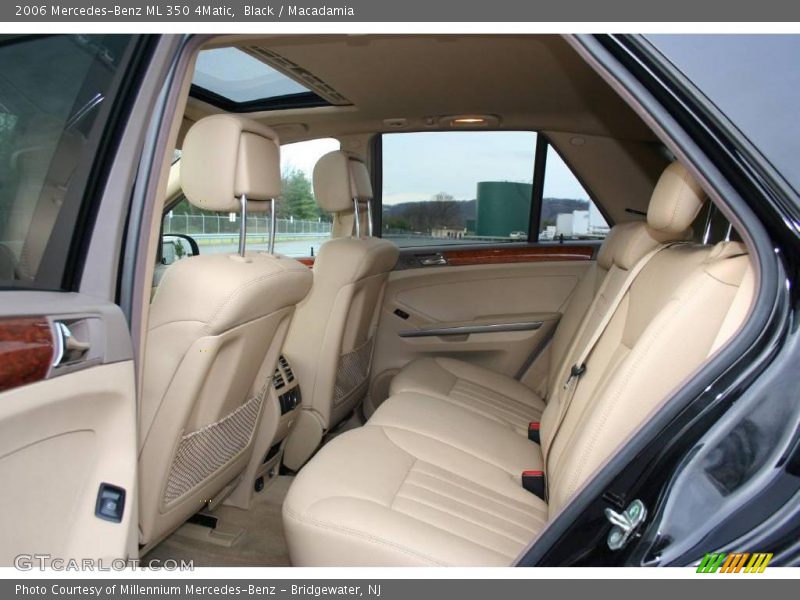Black / Macadamia 2006 Mercedes-Benz ML 350 4Matic