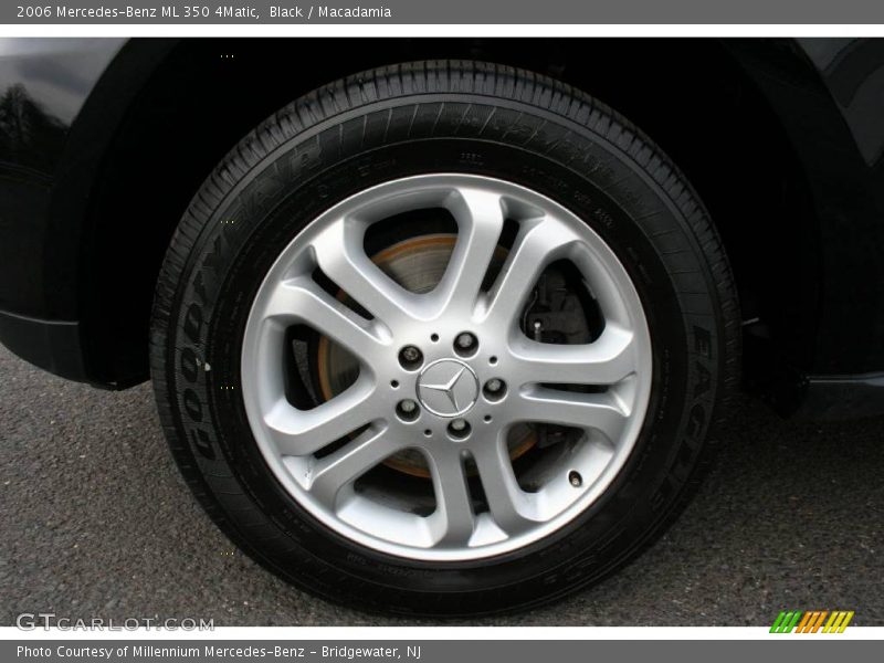 Black / Macadamia 2006 Mercedes-Benz ML 350 4Matic