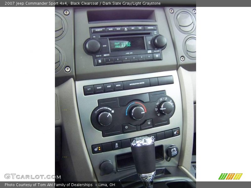 Black Clearcoat / Dark Slate Gray/Light Graystone 2007 Jeep Commander Sport 4x4