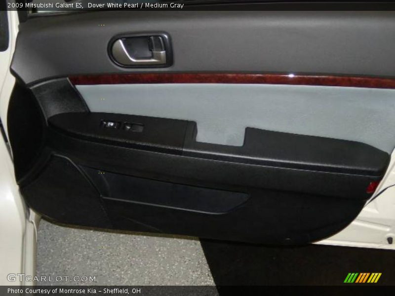 Dover White Pearl / Medium Gray 2009 Mitsubishi Galant ES