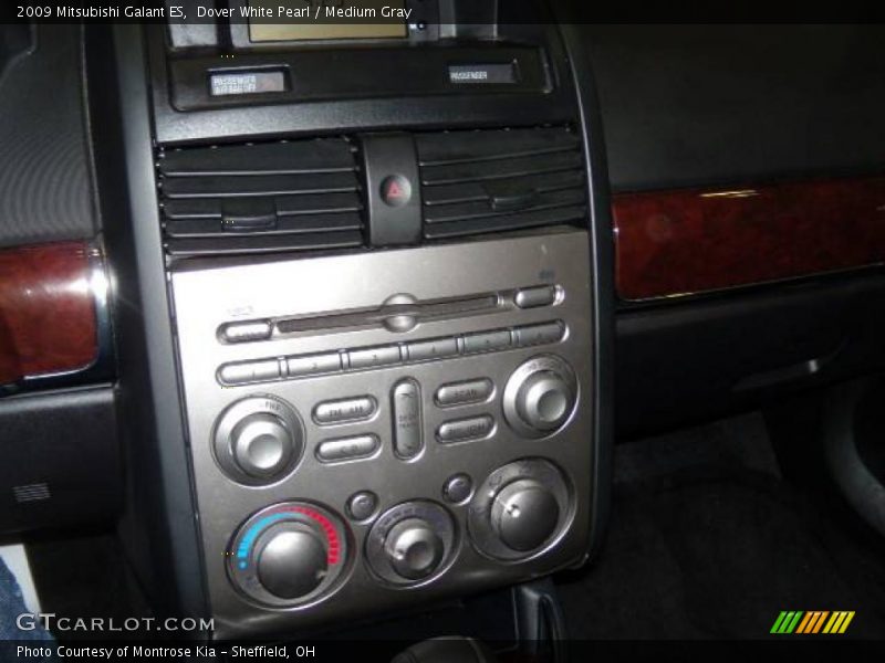 Dover White Pearl / Medium Gray 2009 Mitsubishi Galant ES