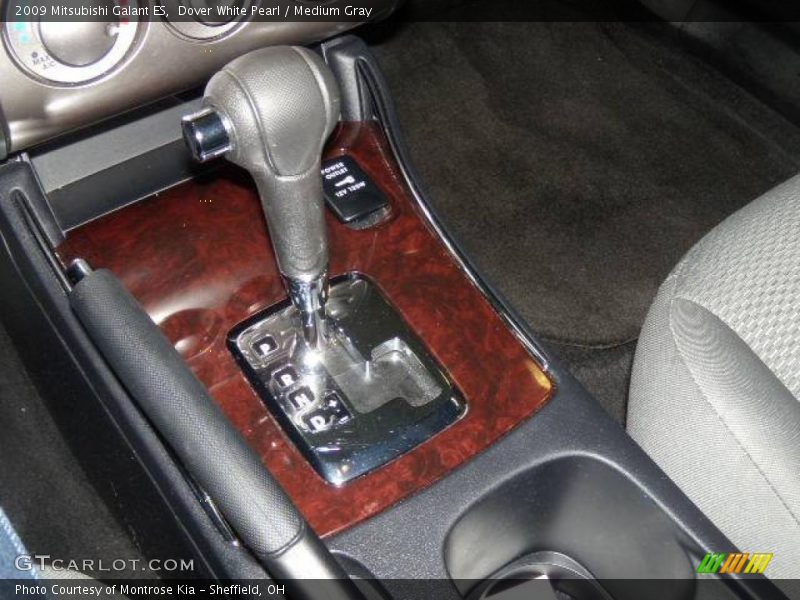 Dover White Pearl / Medium Gray 2009 Mitsubishi Galant ES
