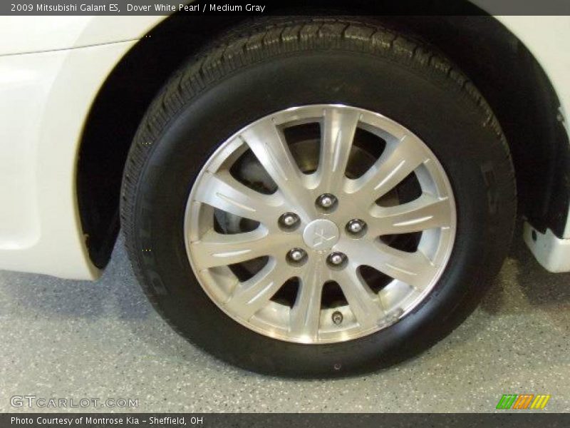 Dover White Pearl / Medium Gray 2009 Mitsubishi Galant ES
