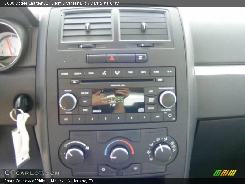 Bright Silver Metallic / Dark Slate Gray 2008 Dodge Charger SE