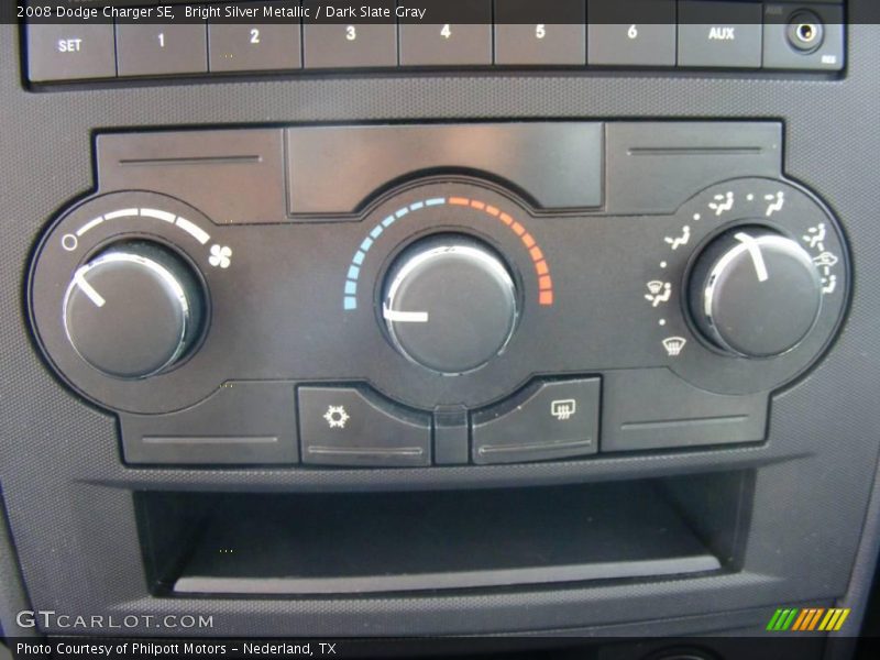 Bright Silver Metallic / Dark Slate Gray 2008 Dodge Charger SE