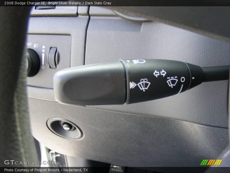 Bright Silver Metallic / Dark Slate Gray 2008 Dodge Charger SE