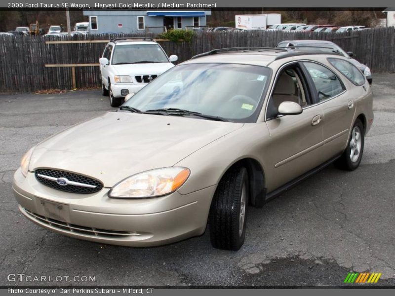 Harvest Gold Metallic / Medium Parchment 2000 Ford Taurus SE Wagon