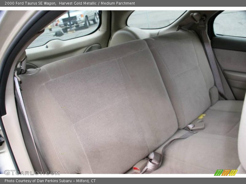 Harvest Gold Metallic / Medium Parchment 2000 Ford Taurus SE Wagon