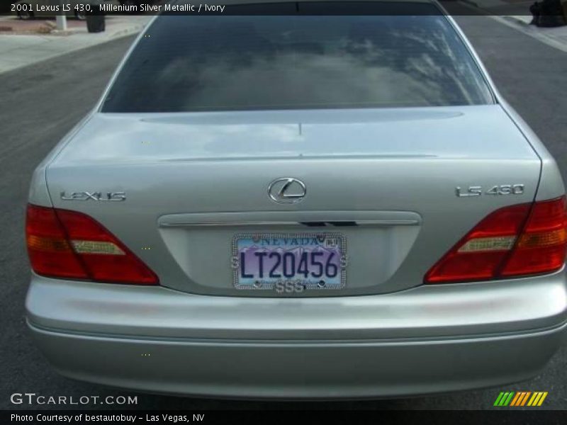 Millenium Silver Metallic / Ivory 2001 Lexus LS 430