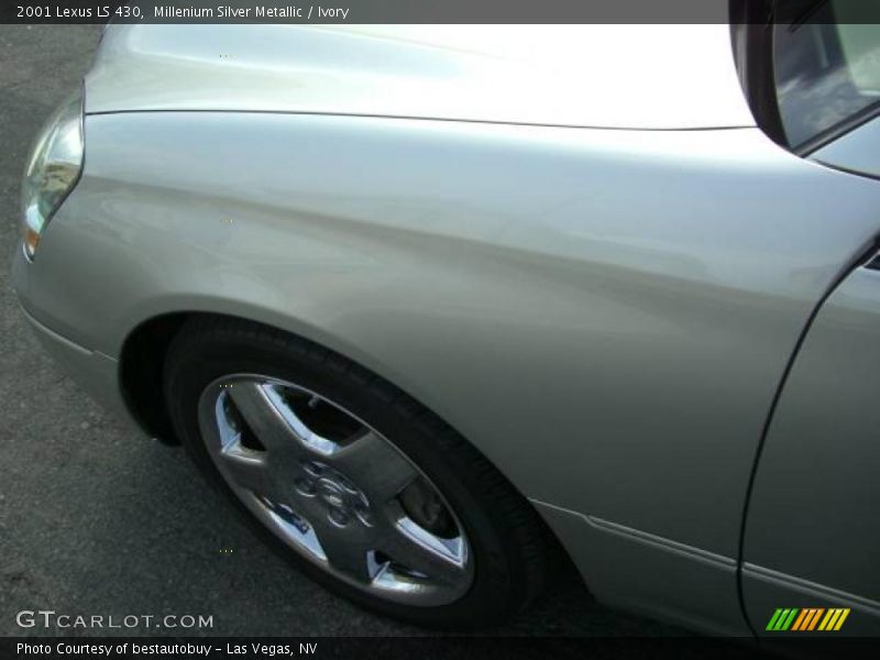 Millenium Silver Metallic / Ivory 2001 Lexus LS 430