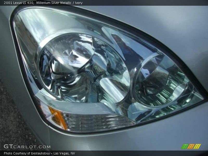 Millenium Silver Metallic / Ivory 2001 Lexus LS 430