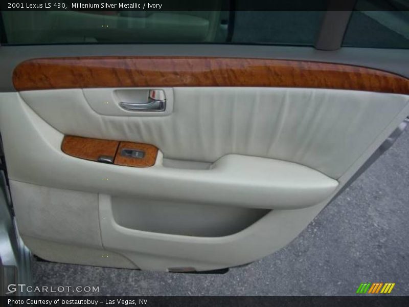 Millenium Silver Metallic / Ivory 2001 Lexus LS 430