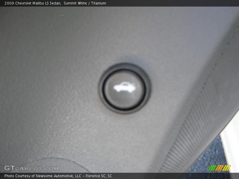 Summit White / Titanium 2009 Chevrolet Malibu LS Sedan