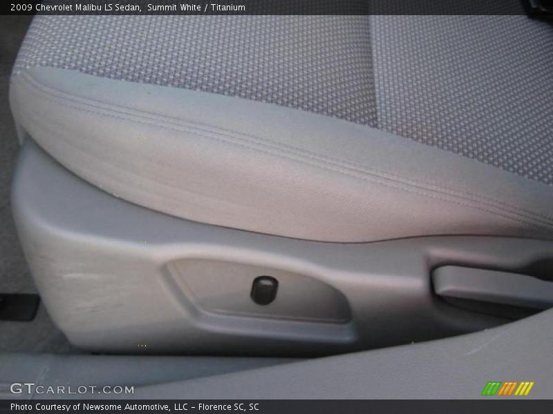 Summit White / Titanium 2009 Chevrolet Malibu LS Sedan