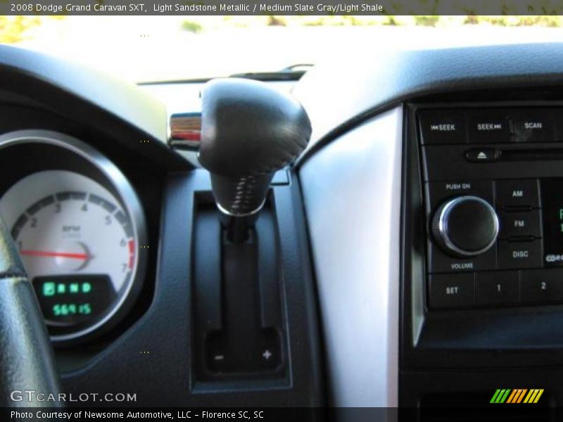 Light Sandstone Metallic / Medium Slate Gray/Light Shale 2008 Dodge Grand Caravan SXT