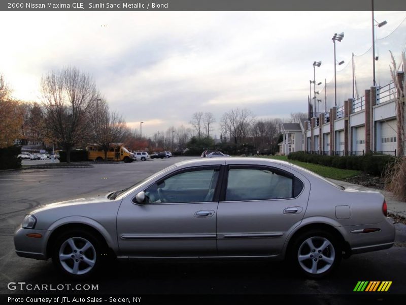 Sunlit Sand Metallic / Blond 2000 Nissan Maxima GLE