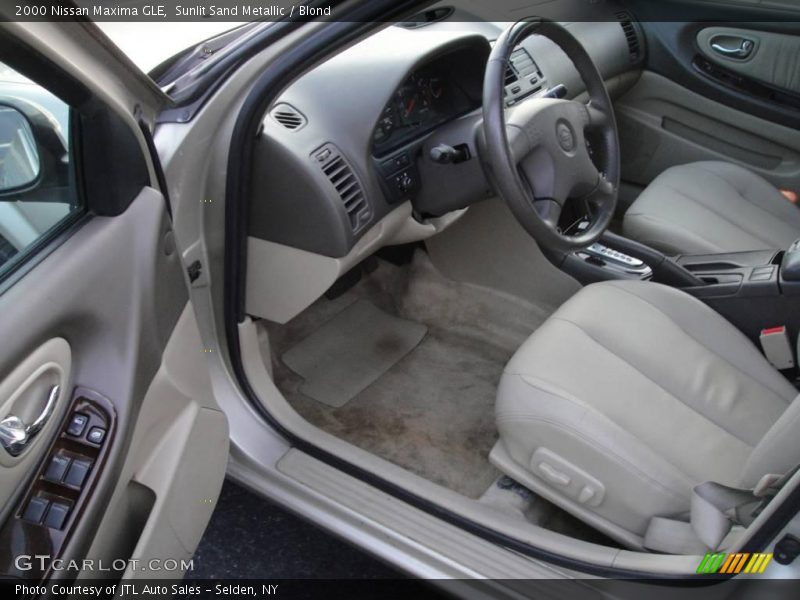 Sunlit Sand Metallic / Blond 2000 Nissan Maxima GLE