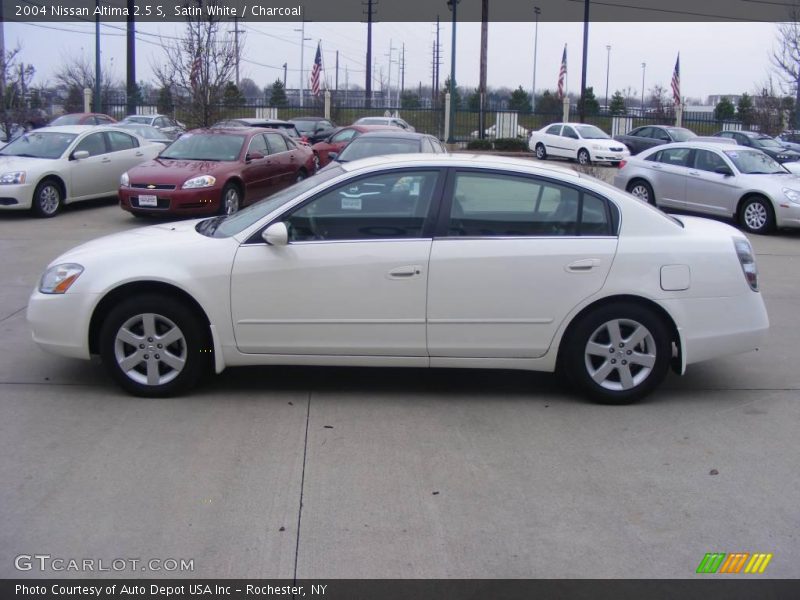 Satin White / Charcoal 2004 Nissan Altima 2.5 S