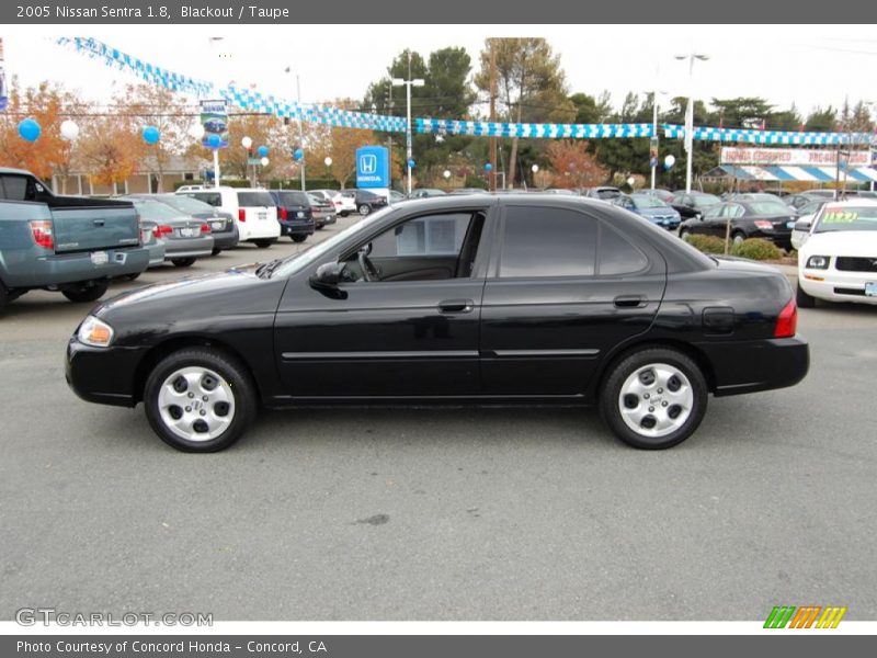 Blackout / Taupe 2005 Nissan Sentra 1.8