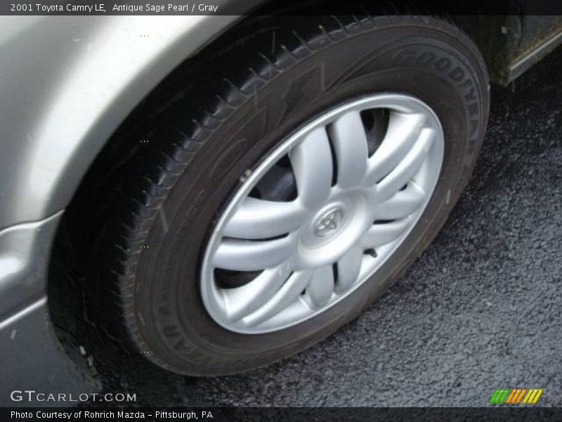 Antique Sage Pearl / Gray 2001 Toyota Camry LE