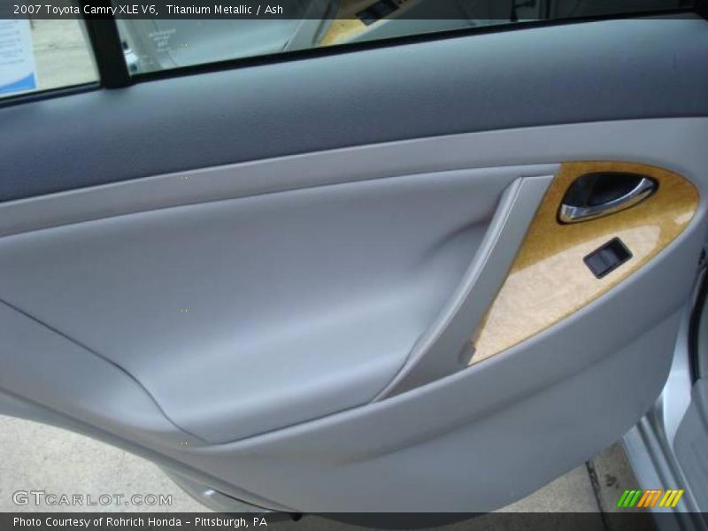 Titanium Metallic / Ash 2007 Toyota Camry XLE V6