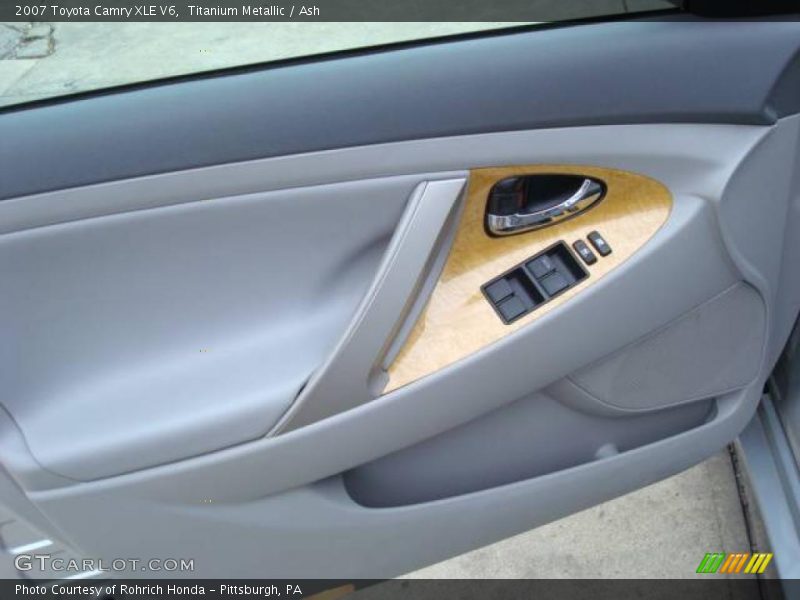 Titanium Metallic / Ash 2007 Toyota Camry XLE V6