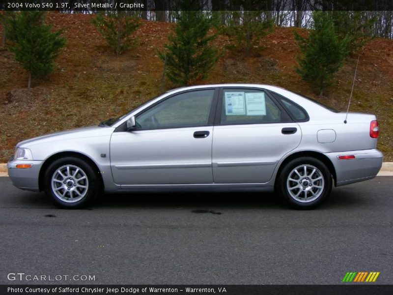 Silver Metallic / Graphite 2004 Volvo S40 1.9T
