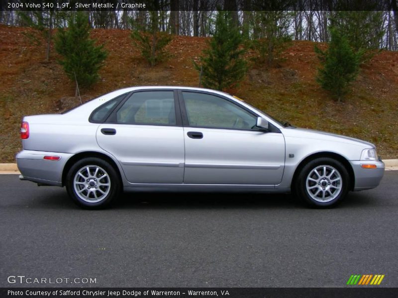 Silver Metallic / Graphite 2004 Volvo S40 1.9T