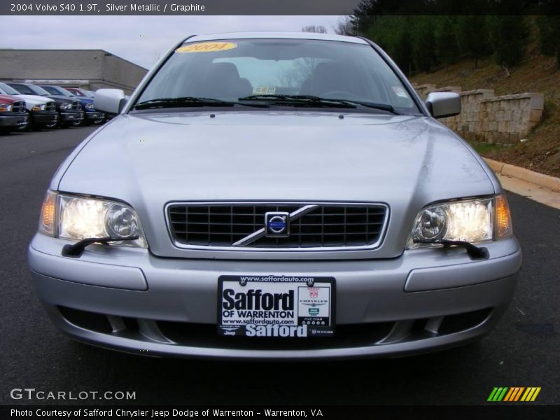 Silver Metallic / Graphite 2004 Volvo S40 1.9T