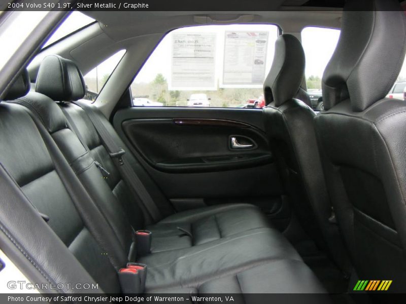 Silver Metallic / Graphite 2004 Volvo S40 1.9T