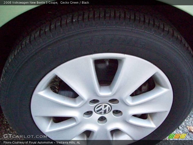 Gecko Green / Black 2008 Volkswagen New Beetle S Coupe