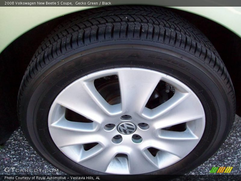 Gecko Green / Black 2008 Volkswagen New Beetle S Coupe
