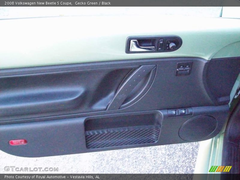 Gecko Green / Black 2008 Volkswagen New Beetle S Coupe