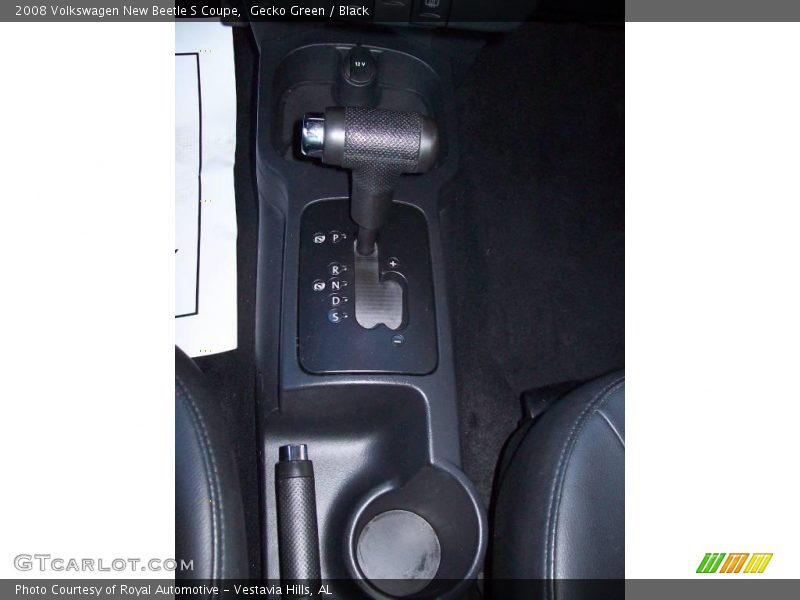 Gecko Green / Black 2008 Volkswagen New Beetle S Coupe