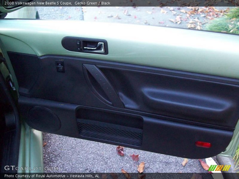 Gecko Green / Black 2008 Volkswagen New Beetle S Coupe