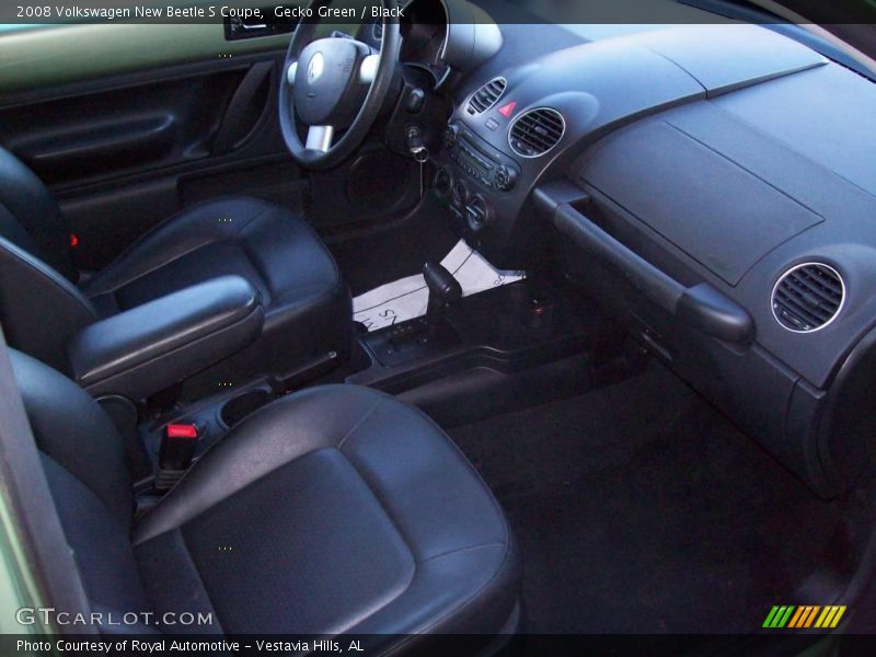 Gecko Green / Black 2008 Volkswagen New Beetle S Coupe