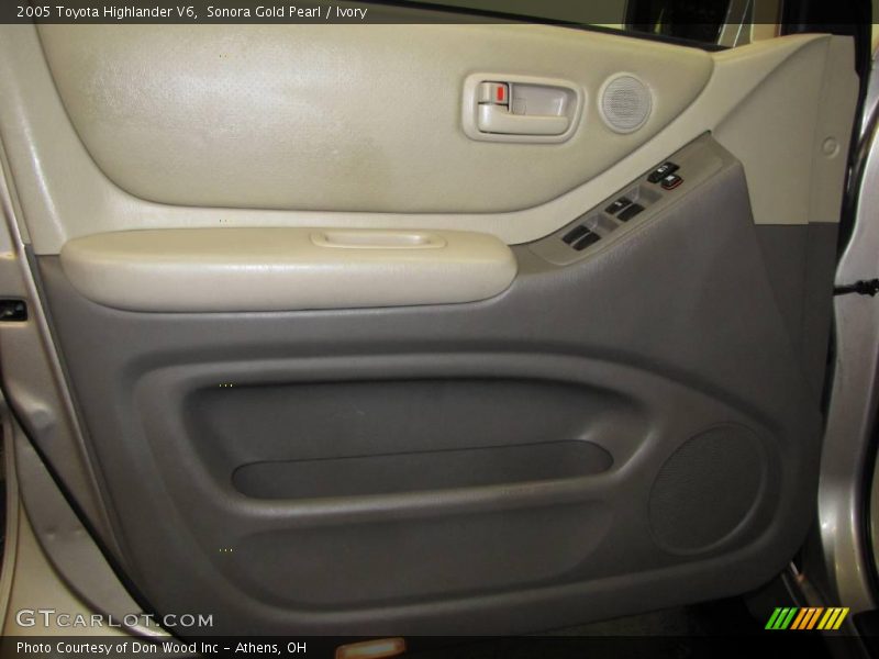 Sonora Gold Pearl / Ivory 2005 Toyota Highlander V6