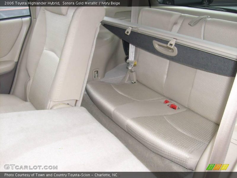 Sonora Gold Metallic / Ivory Beige 2006 Toyota Highlander Hybrid