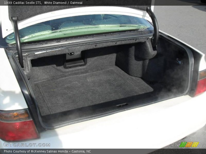 White Diamond / Oatmeal 1999 Cadillac Seville STS