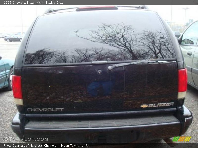 Black / Gray 1995 Chevrolet Blazer 4x4