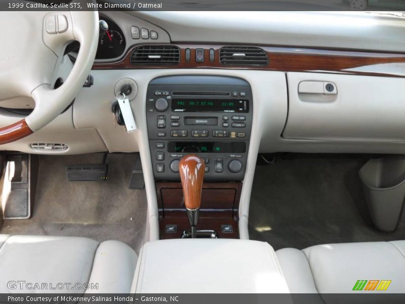 White Diamond / Oatmeal 1999 Cadillac Seville STS