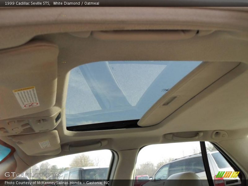White Diamond / Oatmeal 1999 Cadillac Seville STS