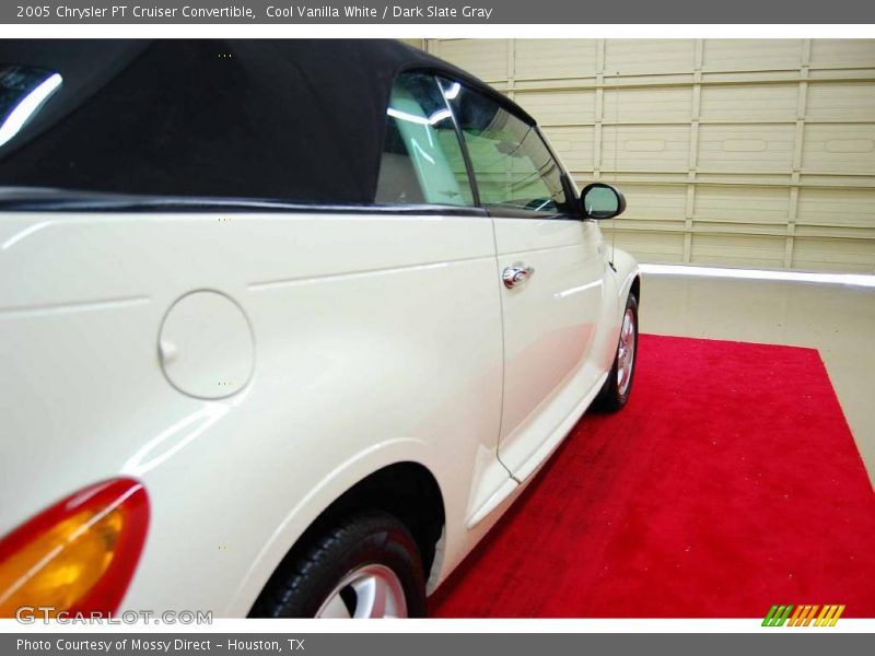 Cool Vanilla White / Dark Slate Gray 2005 Chrysler PT Cruiser Convertible