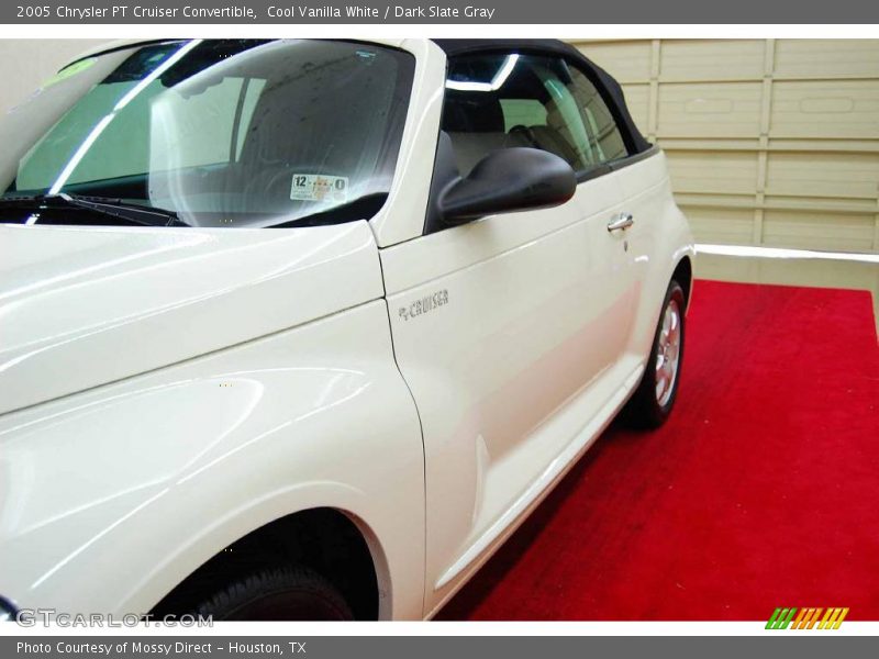 Cool Vanilla White / Dark Slate Gray 2005 Chrysler PT Cruiser Convertible