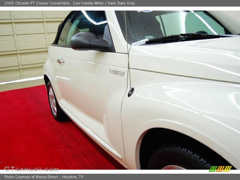 Cool Vanilla White / Dark Slate Gray 2005 Chrysler PT Cruiser Convertible
