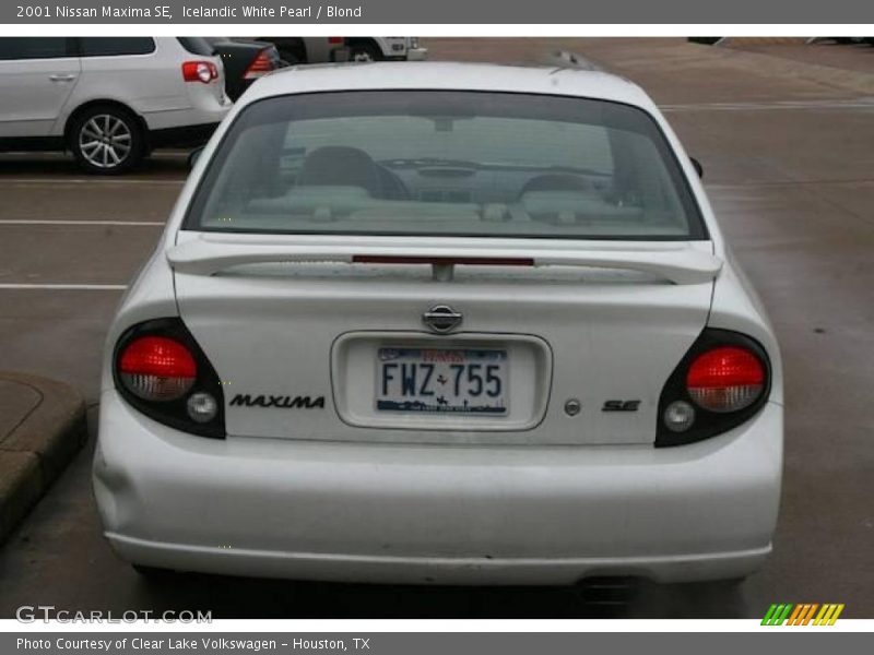 Icelandic White Pearl / Blond 2001 Nissan Maxima SE