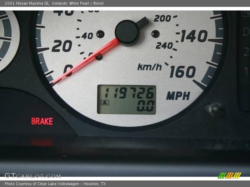 Icelandic White Pearl / Blond 2001 Nissan Maxima SE